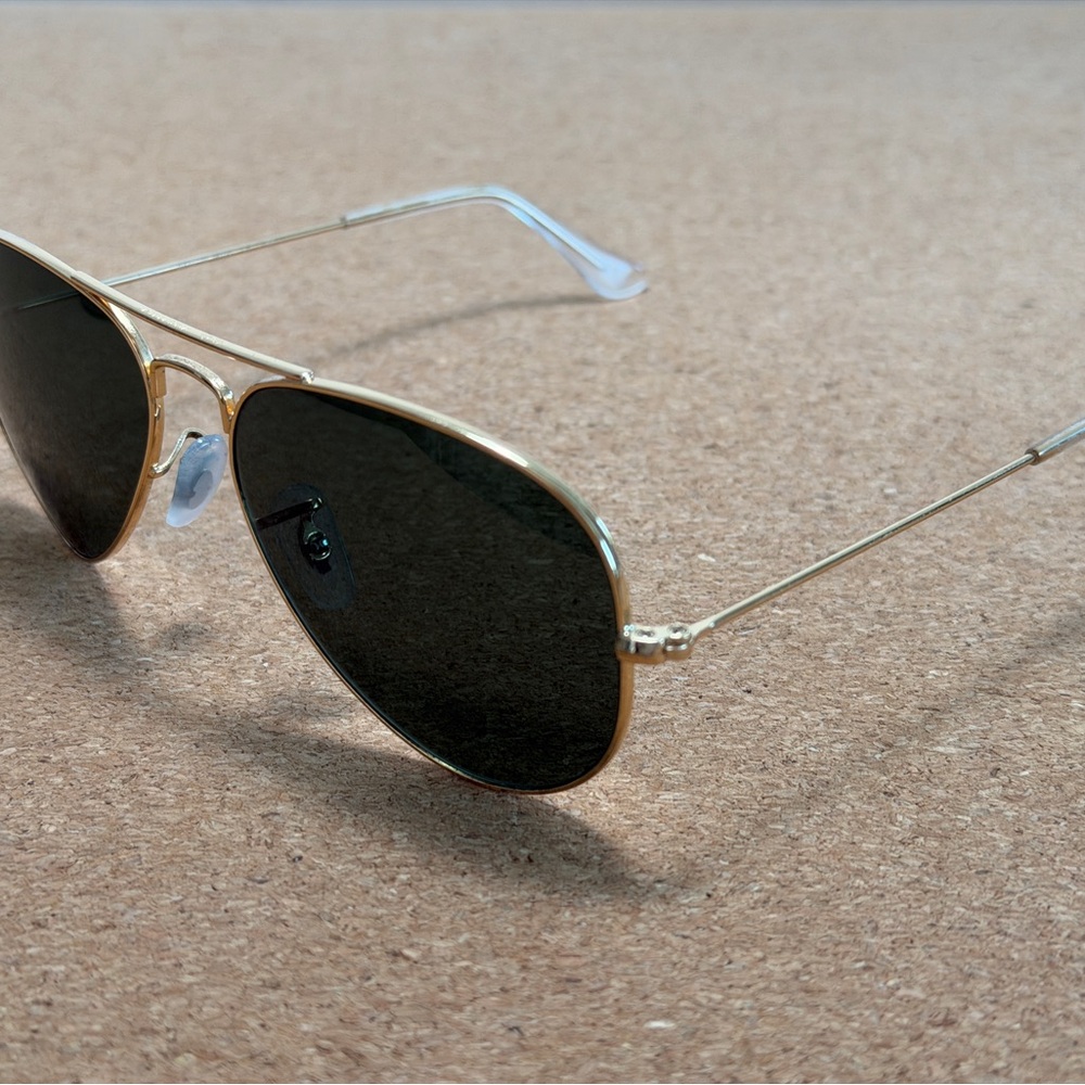 Ray-Ban Classic Gold Aviator Sunglasses - Picture 6 of 11